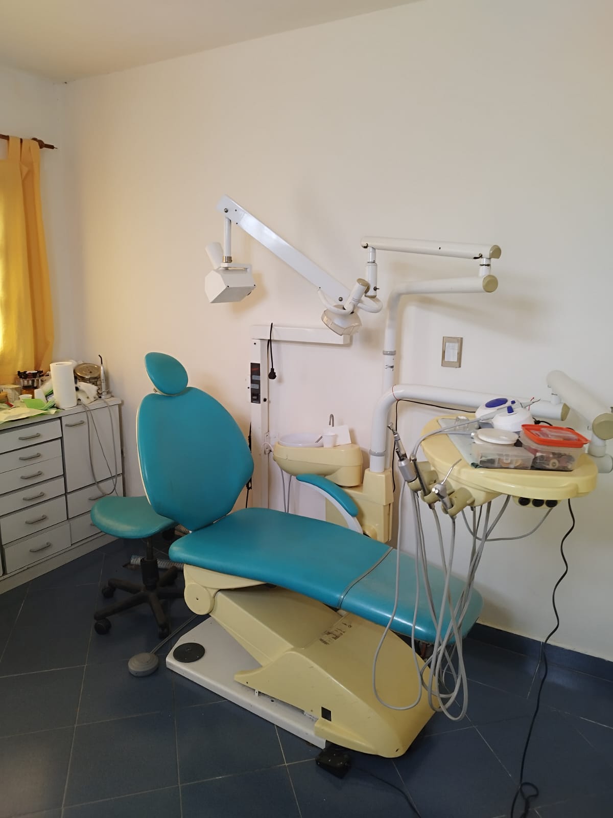 Equipo dental profesional